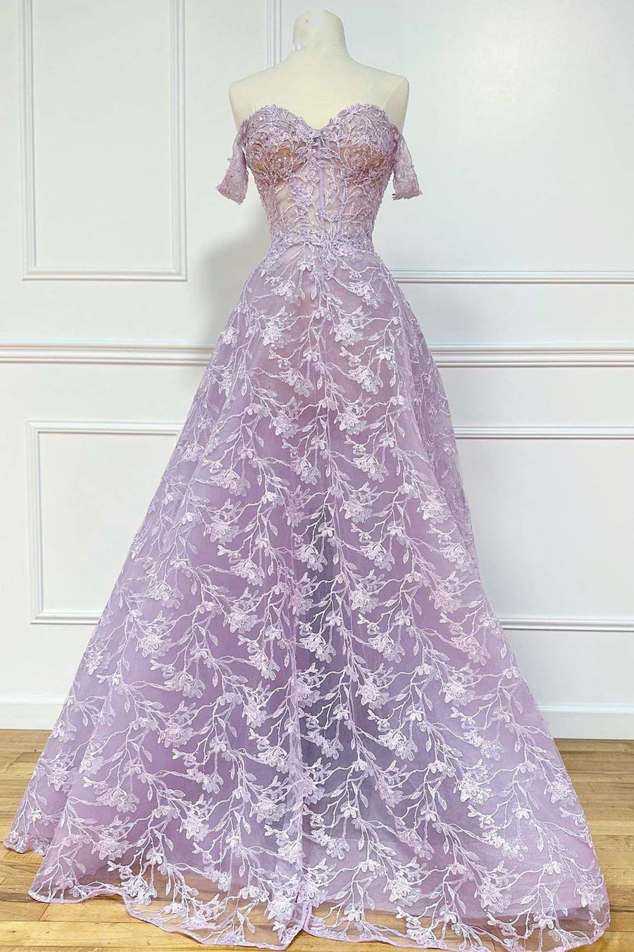 Vestido de fiesta de encaje floral con hombros descubiertos y corte A